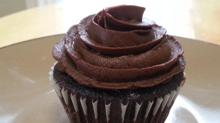 Light and Creamy Brown Sugar and Chocolate Frosting